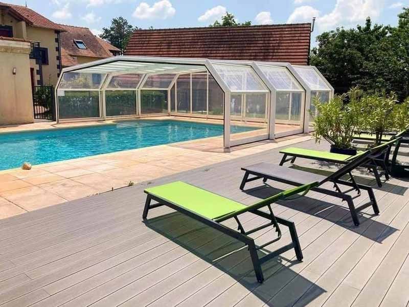 PISCINE CHAUFFEE DU 01 MAI AU 11 NOVEMBRE ET COUVERTE